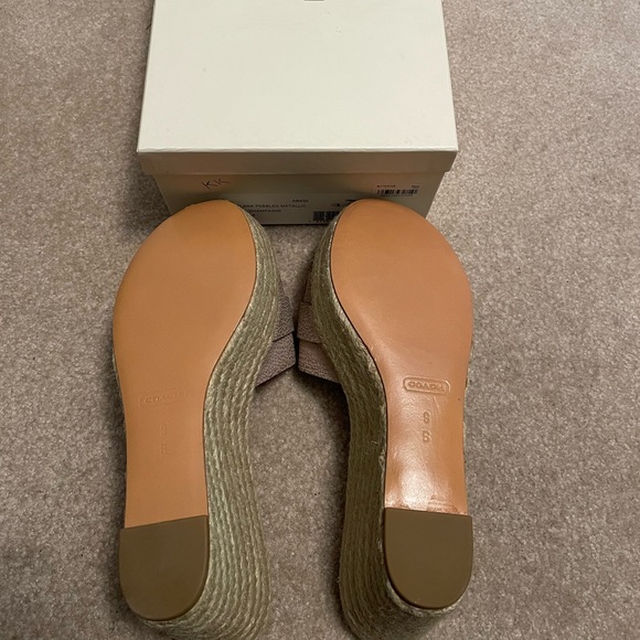 044. NIB Coach Carlana Pebbled Metallic Champagne Espadrilles Platform Wdgs S 9M - Picture 9 of 11